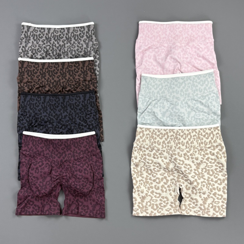 Pilates In Yoga Pants - HISTELLO Gym Shorts Leopard Print Women